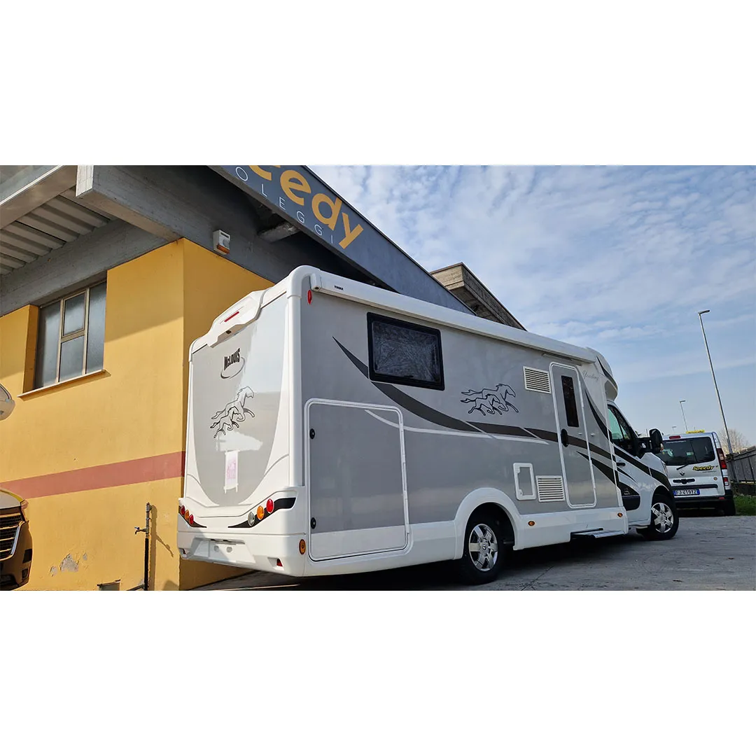 McLouis Yearling 83 - immagine 24