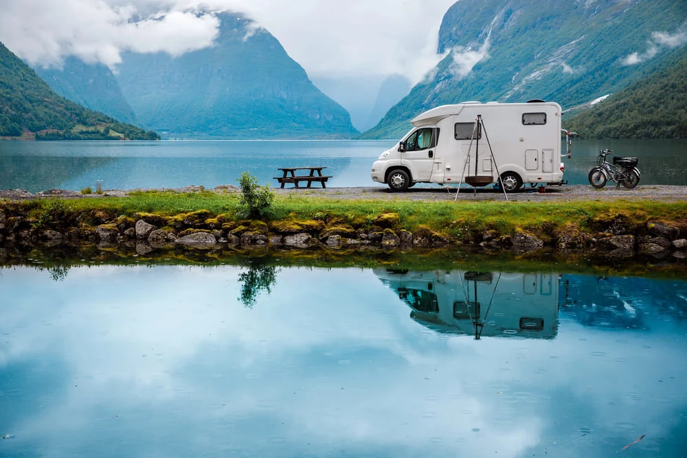 5 itinerari per un Noleggio camper a Verona unico 2 noleggio camper a verona lago